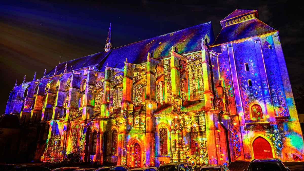 Milles et une pierres - illumination de l'église Saint-Pierre - M2 Event Milles et une pierres - illumination de l'église Saint-Pierre - M2 Event