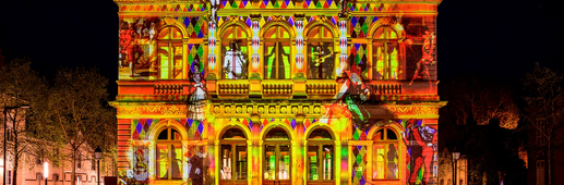 A l'Italienne - illumination du Théâtre de Chartres - Noir Saber A l'Italienne - illumination du Théâtre de Chartres - Noir Saber