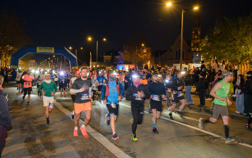 chartres-en-lumieres-2023-trail-depart-05.jpg